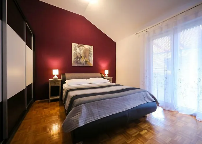 Stomorica Apartments